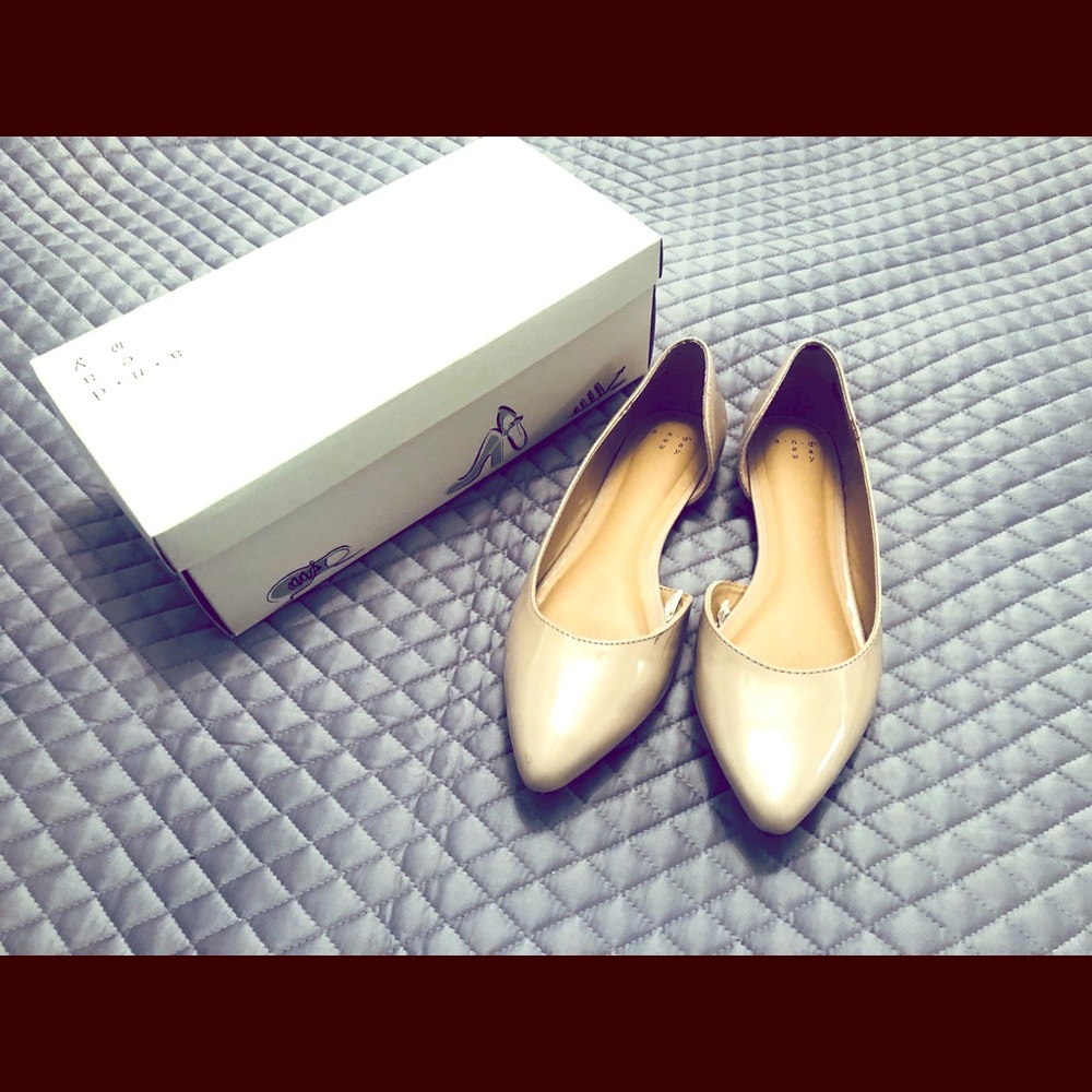 Nude color flats